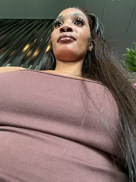Snapshot of __Nessa__ chatting on June 2026 11:48:02 AM Nessa online show from June 2026 11:48:02 AM
