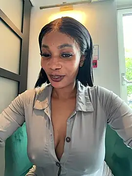 Snapshot of __Nessa__ chatting on June 2026 11:37:02 AM Nessa online show from June 2026 11:37:02 AM