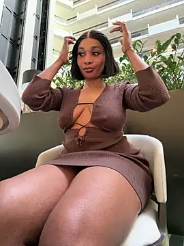   Nessa   online show from December 2025 03:36:02 PM