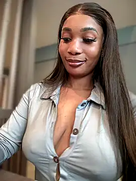 Snapshot of __Nessa__ chatting on September 2025 11:06:02 AM Nessa online show from September 2025 11:06:02 AM