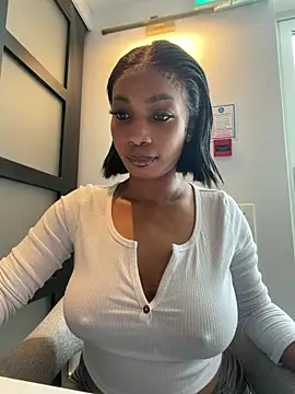 Snapshot of __Nessa__ chatting on May 2026 11:51:02 AM Nessa online show from May 2026 11:51:02 AM