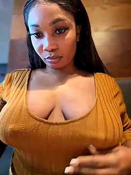 Snapshot of __Nessa__ chatting on December 2024 11:35:01 AM Nessa online show from December 2024 11:35:01 AM