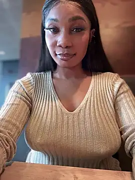 Snapshot of __Nessa__ chatting on March 2025 11:45:02 AM Nessa online show from March 2025 11:45:02 AM