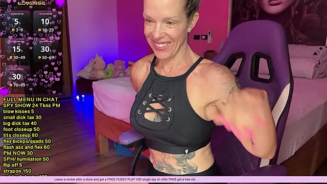 Snapshot of mommyselenafit_ chatting on November 2025 01:49:01 AM mommyselenafit online show from November 2025 01:49:01 AM