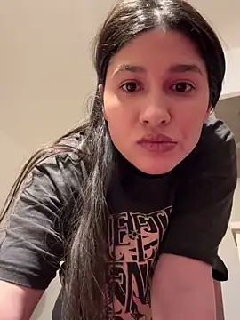 Snapshot of IrisBlues chatting on February 2026 06:05:01 PM IrisBlues online show from February 2026 06:05:01 PM