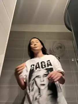 Snapshot of IrisBlues chatting on December 2025 05:17:02 PM IrisBlues online show from December 2025 05:17:02 PM