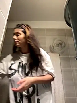 Snapshot of IrisBlues chatting on November 2025 05:28:01 PM IrisBlues online show from November 2025 05:28:01 PM