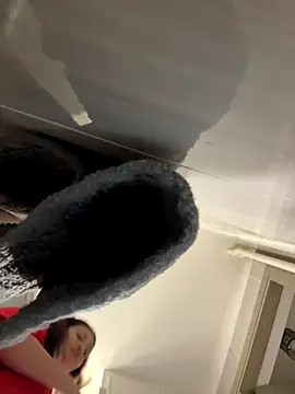 Snapshot of IrisBlues chatting on October 2025 01:32:02 PM IrisBlues online show from October 2025 01:32:02 PM