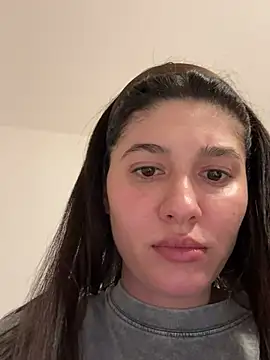 Snapshot of IrisBlues chatting on January 2026 04:43:02 PM IrisBlues online show from January 2026 04:43:02 PM