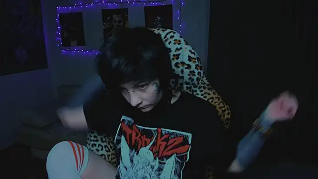 Snapshot of acid_trip1l chatting on October 2025 08:05:01 PM acid trip1l online show from October 2025 08:05:01 PM