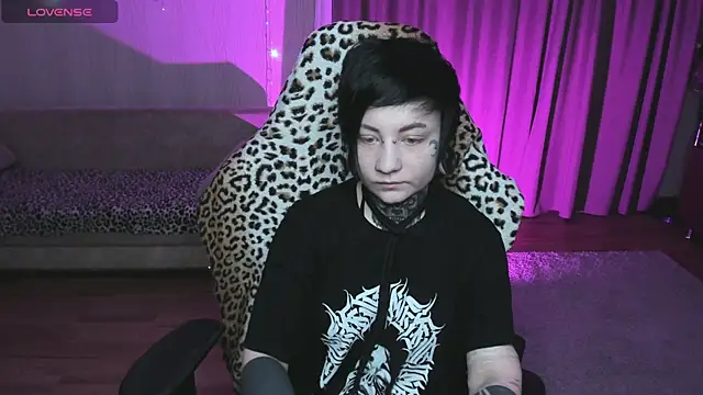 acid trip1l online show from February 2025 07:05:02 PM