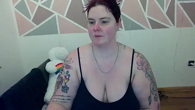 JoyceKyra91 online show from February 2025 04:50:02 PM