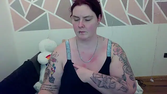 JoyceKyra91 online show from January 2025 09:26:01 PM