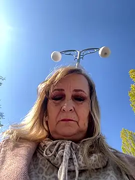 Irina2909xh online show from May 2026 12:52:01 PM