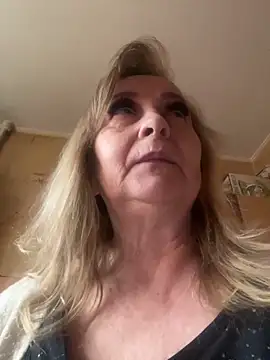 Irina2909xh online show from December 2025 10:47:01 AM