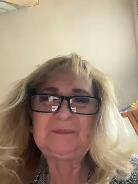 Irina2909xh online show from March 2026 10:11:02 AM