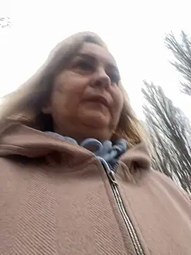 Irina2909xh online show from November 2025 07:52:02 AM