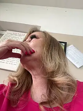 Irina2909xh online show from May 2026 10:24:01 AM