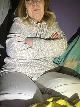 Irina2909xh online show from February 2026 04:52:02 AM