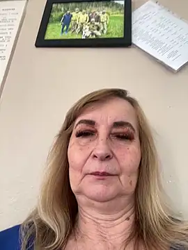 Irina2909xh online show from April 2026 09:54:01 AM