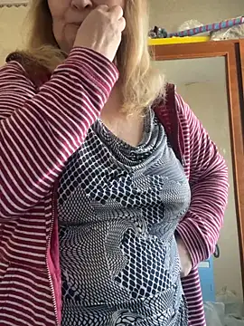 Irina2909xh online show from May 2026 12:42:02 PM