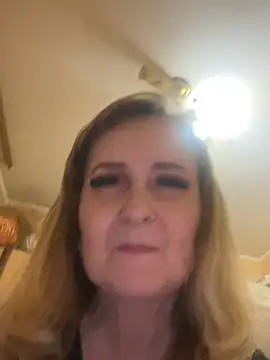 Irina2909xh online show from April 2026 07:16:02 PM