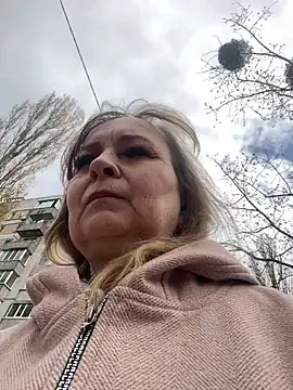 Irina2909xh online show from April 2026 12:23:01 PM