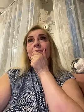 Irina2909xh online show from November 2025 03:55:02 PM