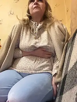 Irina2909xh online show from April 2026 10:46:01 PM