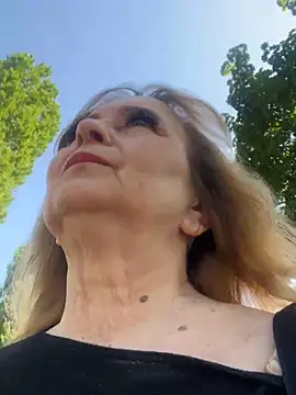 Irina2909xh online show from May 2026 12:23:02 PM
