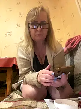 Irina2909xh online show from December 2025 01:22:02 AM