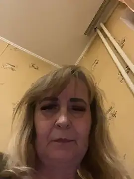 Irina2909xh online show from March 2026 10:33:01 PM