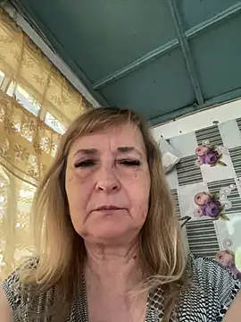 Snapshot of Irina2909@xh chatting on July 2026 09:05:01 AM Irina2909xh online show from July 2026 09:05:01 AM