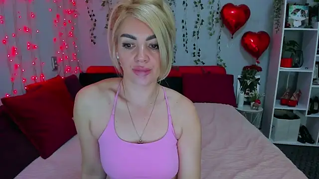 LunaBellucci online show from March 2026 08:11:02 AM