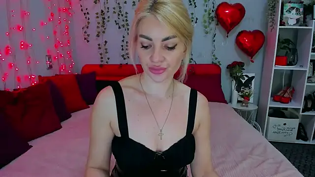 LunaBellucci online show from April 2026 07:05:02 AM