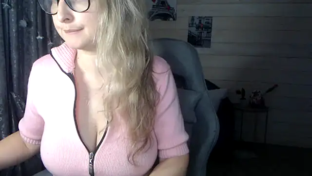 RubiLakros online show from November 2025 12:05:02 PM