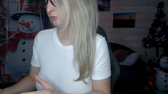 Snapshot of RubiLakros chatting on January 2026 09:02:02 AM RubiLakros online show from January 2026 09:02:02 AM