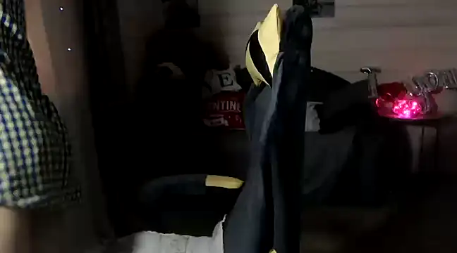 RubiLakros online show from February 2025 06:39:02 PM