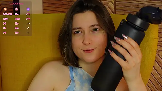 Snapshot of BeckyMartens chatting on March 2025 06:30:02 AM BeckyMartens online show from March 2025 06:30:02 AM