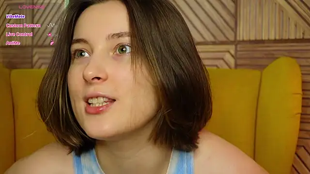Snapshot of BeckyMartens chatting on March 2025 03:14:02 AM BeckyMartens online show from March 2025 03:14:02 AM