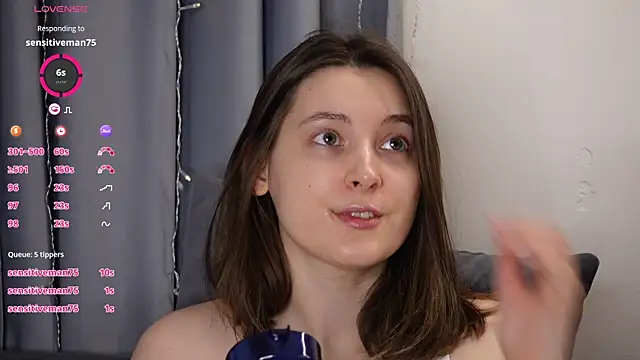 Snapshot of BeckyMartens chatting on October 2025 02:48:02 AM BeckyMartens online show from October 2025 02:48:02 AM