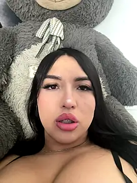 Snapshot of hollyprincess_2 chatting on November 2025 01:31:02 AM hollyprincess 2 online show from November 2025 01:31:02 AM