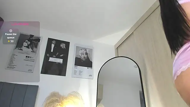 Snapshot of hollyprincess_2 chatting on February 2026 06:02:01 AM hollyprincess 2 online show from February 2026 06:02:01 AM