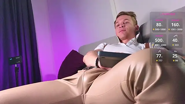 S3Xyes online show from March 2026 03:53:02 AM