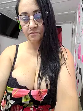 Snapshot of Ameliarizo chatting on April 2026 10:16:01 PM Ameliarizo online show from April 2026 10:16:01 PM