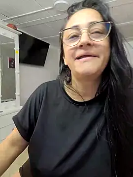 Snapshot of Ameliarizo chatting on February 2026 01:06:01 AM Ameliarizo online show from February 2026 01:06:01 AM