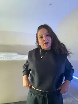 itsCassie online show from June 2026 04:18:01 PM