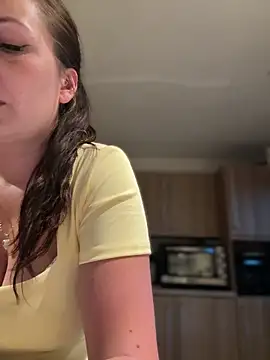 itsCassie online show from May 2026 07:56:02 PM