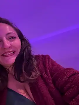 Snapshot of itsCassie chatting on February 2026 02:12:02 PM itsCassie online show from February 2026 02:12:02 PM