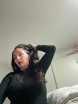 Snapshot of itsCassie chatting on December 2025 08:46:01 PM itsCassie online show from December 2025 08:46:01 PM